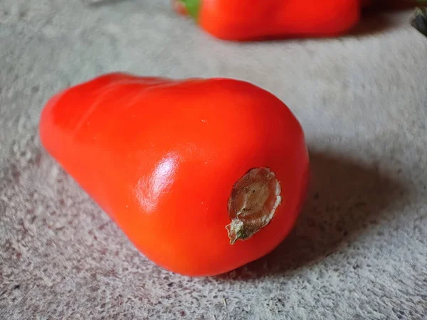 Closeup Red Bell Pepper Concrete Surface — Stock Photo, Image