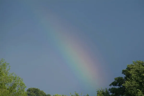 Радуга Летнем Небе После Дождя Миссури — стоковое фото