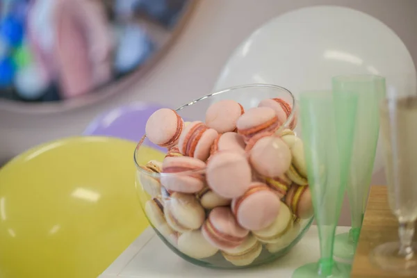 Macarons Een Glazen Schaal — Stockfoto