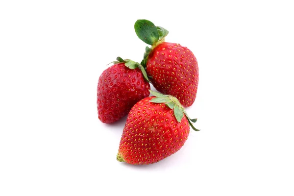 Tres Fresas Aisladas Sobre Fondo Blanco — Foto de Stock