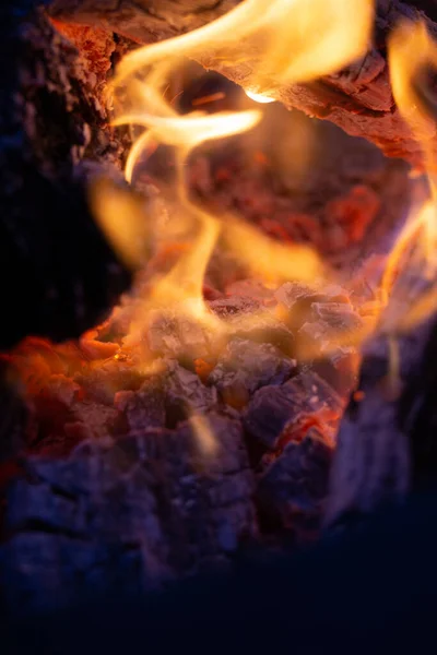 Vertical Shot Flaming Bonfire — Stock Photo, Image