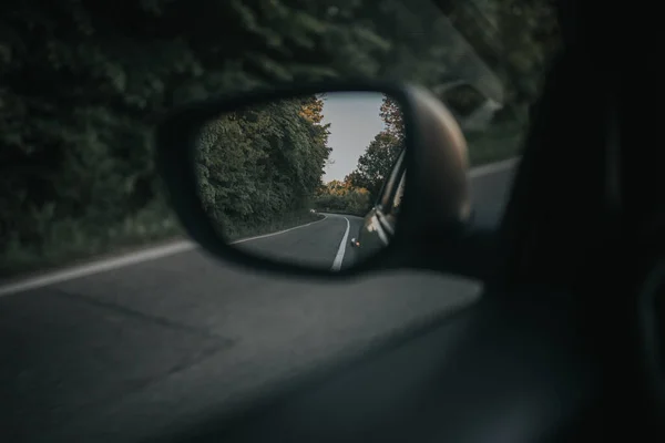 Une Belle Vue Naturelle Visible Depuis Rétroviseur Côté Voiture — Photo