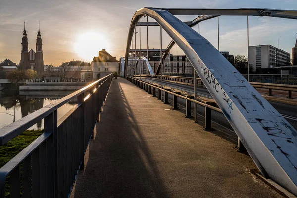 Opole Polen Apr 2021 Zonnige Ochtend Piastowski Brug Met Kathedraal — Stockfoto