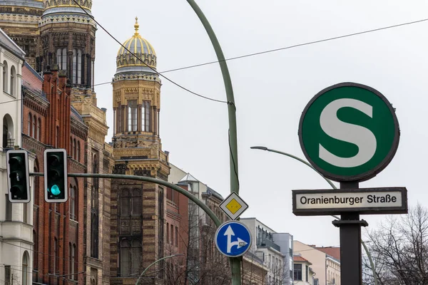 Gündüz Vakti Berlin Bir Sokak Tabelasına Yakın Çekim — Stok fotoğraf