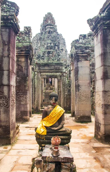 Eine Malerische Ansicht Der Buddha Statue Bayon Tempel Angkor Kambodscha — Stockfoto