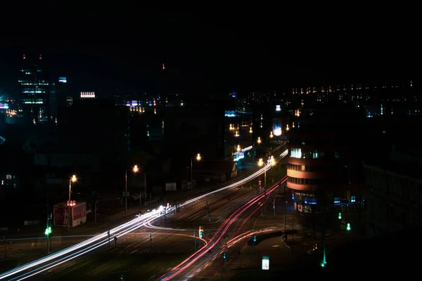 Brno Czech Republic Aralık 2020 Gece Araba Izlerinin Uzun Pozlu — Stok fotoğraf