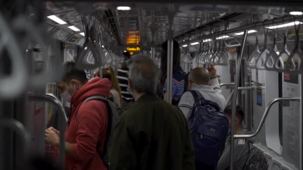 Nsanlar Buenos Aires Metrodan Inmek Için Bekliyorlar — Stok video