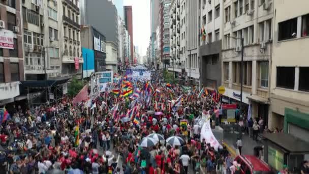 Evo Moralesと政治犯の釈放を求める大規模なデモ — ストック動画