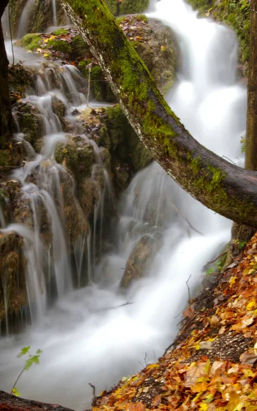 Tiro Longa Exposição Uma Cachoeira Plitvice — Fotografia de Stock