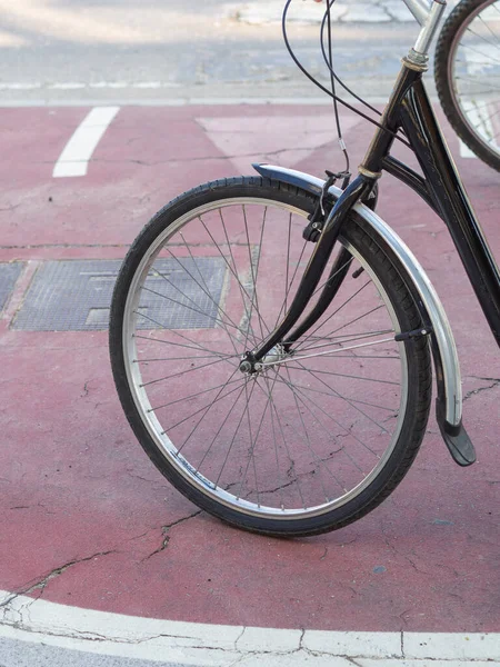 Vertical Shot Wheel Bike Red Sidewalk — Fotografia de Stock