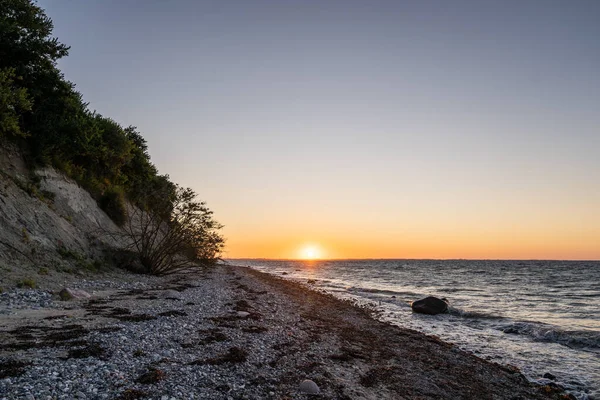 Beau Coucher Soleil Sur Une Mer Calme — Photo