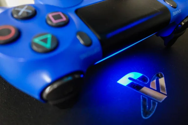 Sao Paulo Brazil Maja 2021 Logo Sony Playstation Oświetlone Niebieskim — Zdjęcie stockowe