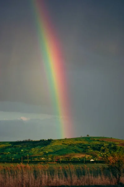 Ein Schöner Blick Auf Den Regenbogen Nach Dem Regen — Stockfoto