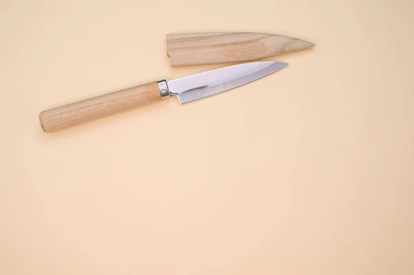 Närbild Bild Klassisk Japansk Kniv Isolerad Rosa Bakgrund Med Copyscape — Stockfoto