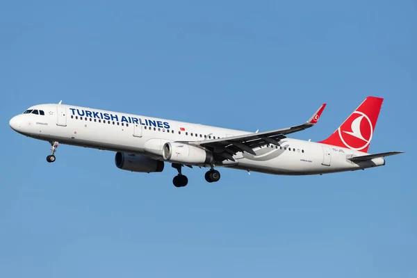 Лондон Объединенный Кингдом Февраля 2020 Года Turkish Airlines Thy Приближается — стоковое фото