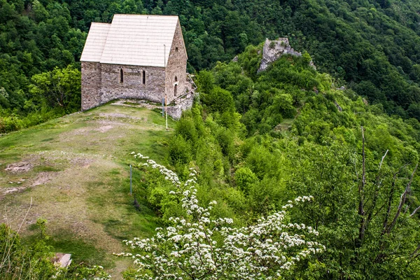 Una Splendida Vista Della Città Fortificata Bobovac Della Bosnia Erzegovina — Foto Stock