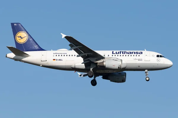 Frankfurt Main Tyskland Nov 2019 Lufthansa Dlh Närmar Sig Frankfurt — Stockfoto