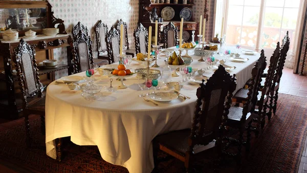 Closeup Shot Laid Table Guests Antique Furniture — Stock Photo, Image