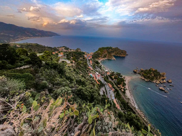 Een Schilderachtige Luchtfoto Van Het Eiland Isola Bella Sicilië Zuid — Stockfoto