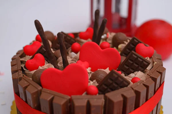 Una Torta Decorata Con Cioccolatini — Foto Stock