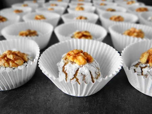 Primo Piano Deliziosi Biscotti Pan Zenzero Con Una Noce Nelle — Foto Stock