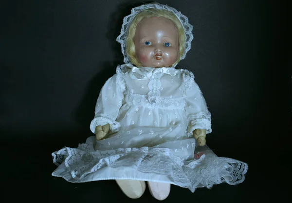 Closeup Creepy Old Doll White Dress Black Background — Stock Photo, Image