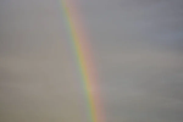 Ein Schöner Blick Auf Einen Regenbogen Einem Bewölkten Himmel — Stockfoto