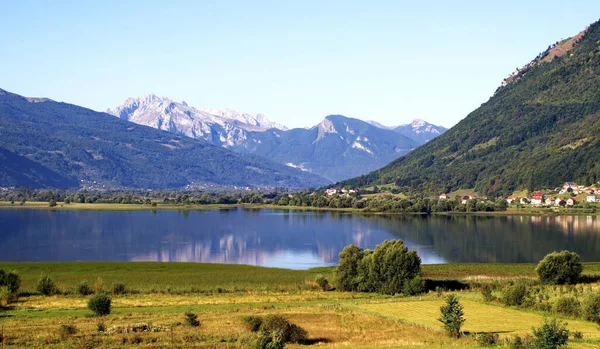 Uma Bela Paisagem Montanhosa Com Lago Durmitor Mendigunea Pitomine Montenegro — Fotografia de Stock