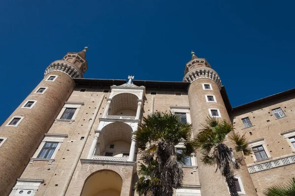 Tiro Ângulo Baixo Palácio Ducal Urbino Urbino Itália — Fotografia de Stock