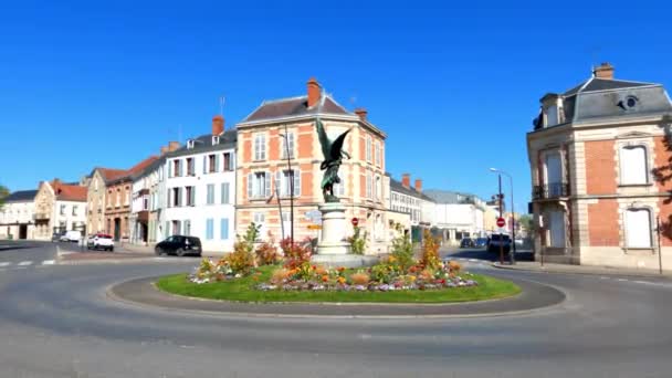 Egy Szobor Utca Közepén Chalons Champagne Ban Franciaországban — Stock videók