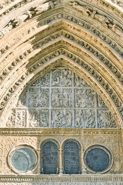 Brama Królewskiej Bramy Wysoko Zdobiona Ekstrawaganckim Stylu Palencia Cathedral Hiszpania — Zdjęcie stockowe