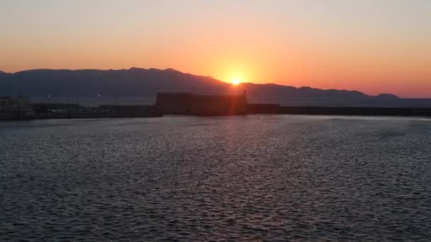 Ηλιοβασίλεμα Πάνω Από Θάλασσα — Αρχείο Βίντεο
