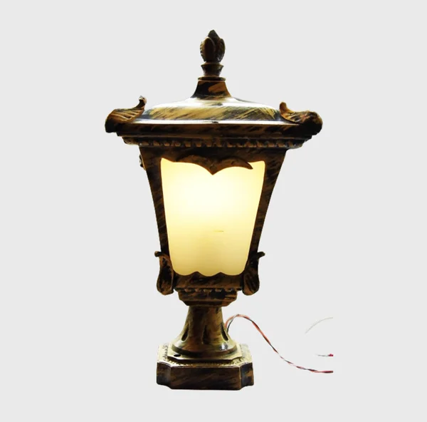 Primer Plano Una Lámpara Madera Vintage Bellamente Diseñada — Foto de Stock