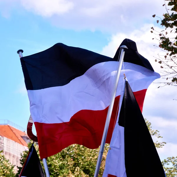 Vlajka Bývalé Německé Říše Barvách Vzduchu Proti Zatažené Obloze — Stock fotografie