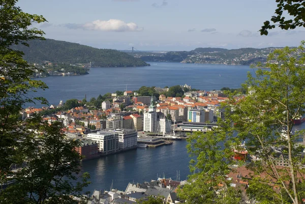 Vista Aérea Aérea Sobre Bergen Noruega Rodeada Agua —  Fotos de Stock