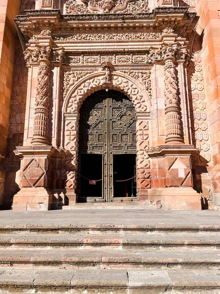 Tiro Vertical Entrada Uma Catedral Capturada Zacatecas México — Fotografia de Stock