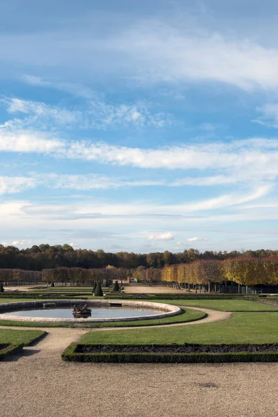 Uma Vista Panorâmica Dos Famosos Jardins Versalhes França Sob Céu — Fotografia de Stock