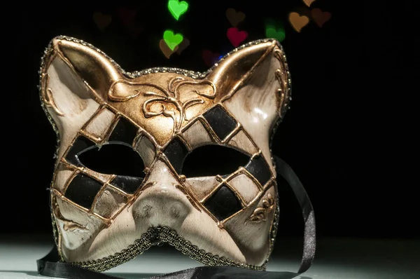 Closeushot Carnival Mask Cat Form Dark Bokeh Heart Background — Stock Photo, Image