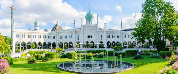 Uma Bela Foto Panorâmica Parque Diversões Chamado Jardins Tivoli Copenhague — Fotografia de Stock