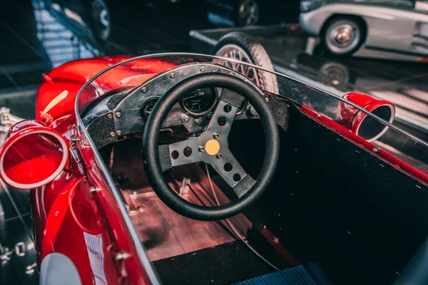 Dubai Emiratos Árabes Unidos Sep 2018 Volante Rojo Del Coche — Foto de Stock