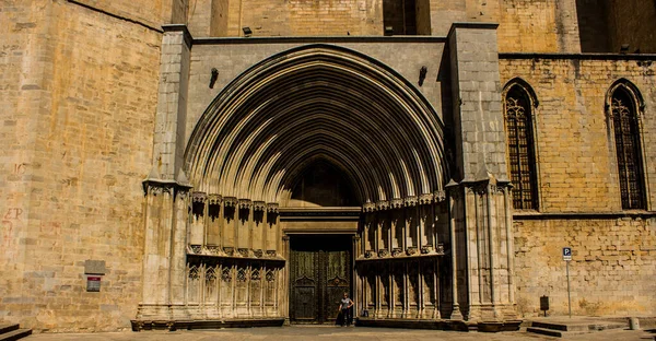 Είσοδος Στον Καθεδρικό Ναό Της Αγίας Μαρίας Της Girona Μια — Φωτογραφία Αρχείου