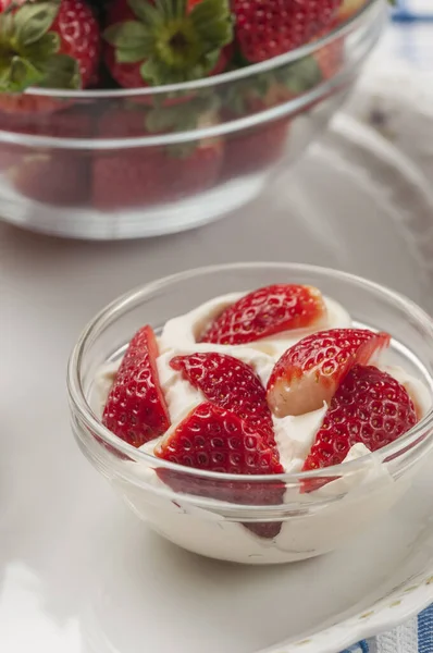 Selective Focus Shot Strawberries Cream Small Glass Bowl — Stock Photo, Image