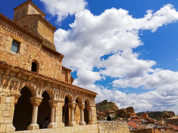 Una Vista Panorámica Famosa Iglesia Estilo Románico Construida Piedra Claro —  Fotos de Stock