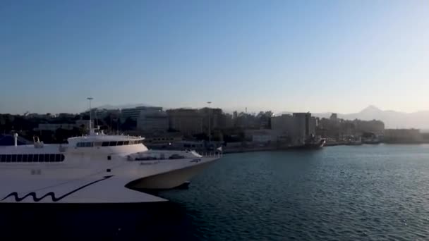 Heraklion港的游轮 — 图库视频影像