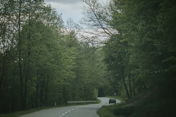 Majevica Bósnia Herzegovina Maio 2021 Carro Preto Único Descendo Uma — Fotografia de Stock