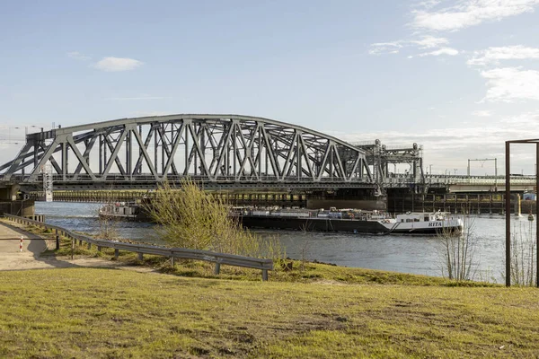Zutphen Κατω Χωρεσ Απρ 2021 Σιδηρόδρομος Και Γέφυρα Κυκλοφορίας Πάνω — Φωτογραφία Αρχείου