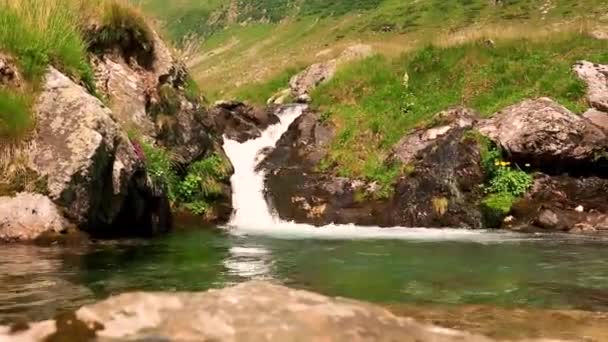 Prachtige Waterval Het Bos — Stockvideo