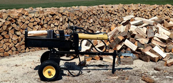 Wood Splitter Machine Wood Logs Stacked Pile Background — Stock Photo, Image