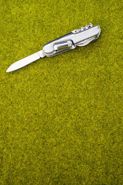 Top View Shot Open Steel Pocket Knife Green Grass Surface — Stock Photo, Image
