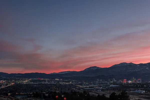 Una Hermosa Puesta Sol Sobre Iluminada Ciudad Phoenix Arizona — Foto de Stock